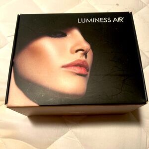 Luminess Air Foundation - Classic Black Box